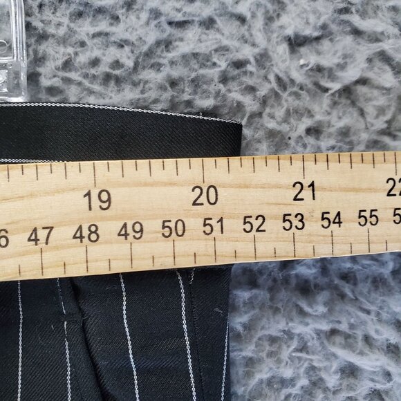 Vinci Suit Mens 46S 40x28 Black Pinstripe Two Piece Polyester Blend Suit *Read* - Picture 12 of 16